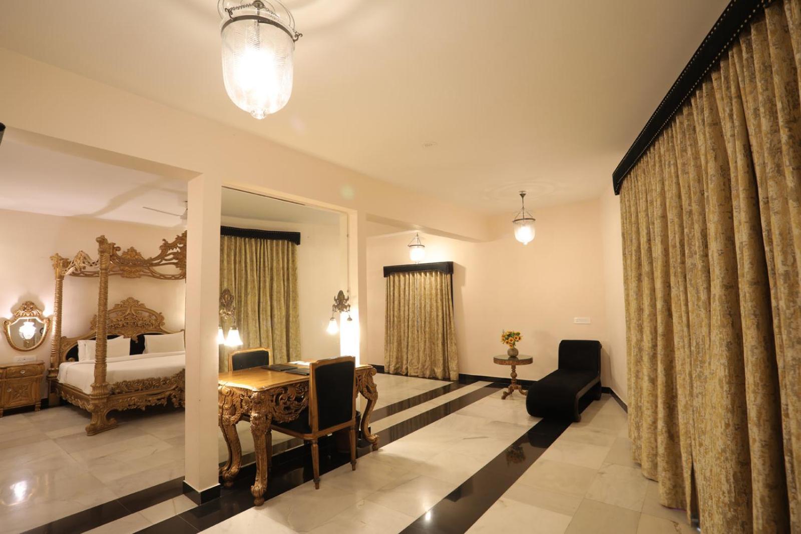 Hotel The Royal Retreat & 5*