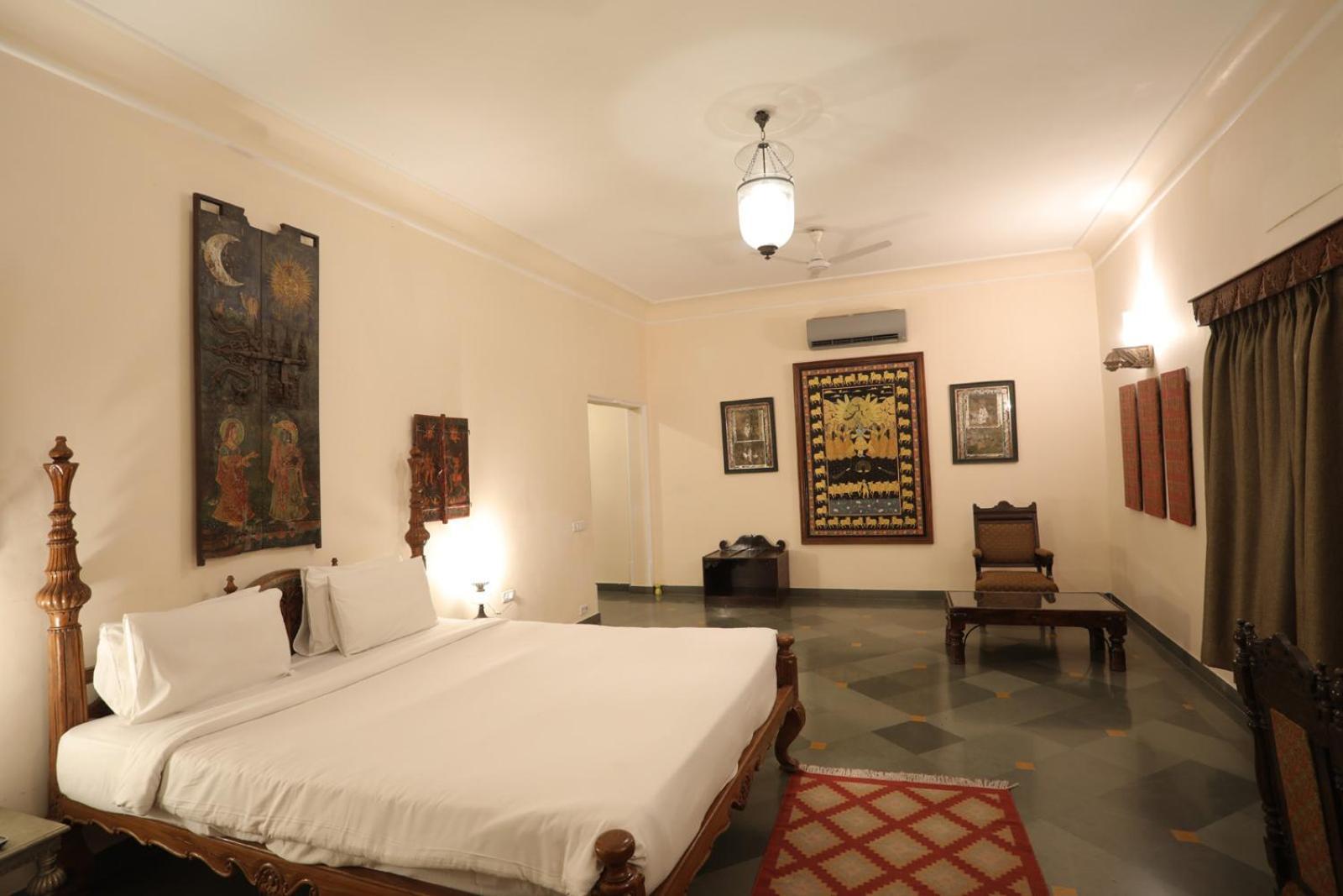 Hotel The Royal Retreat & Udaipur