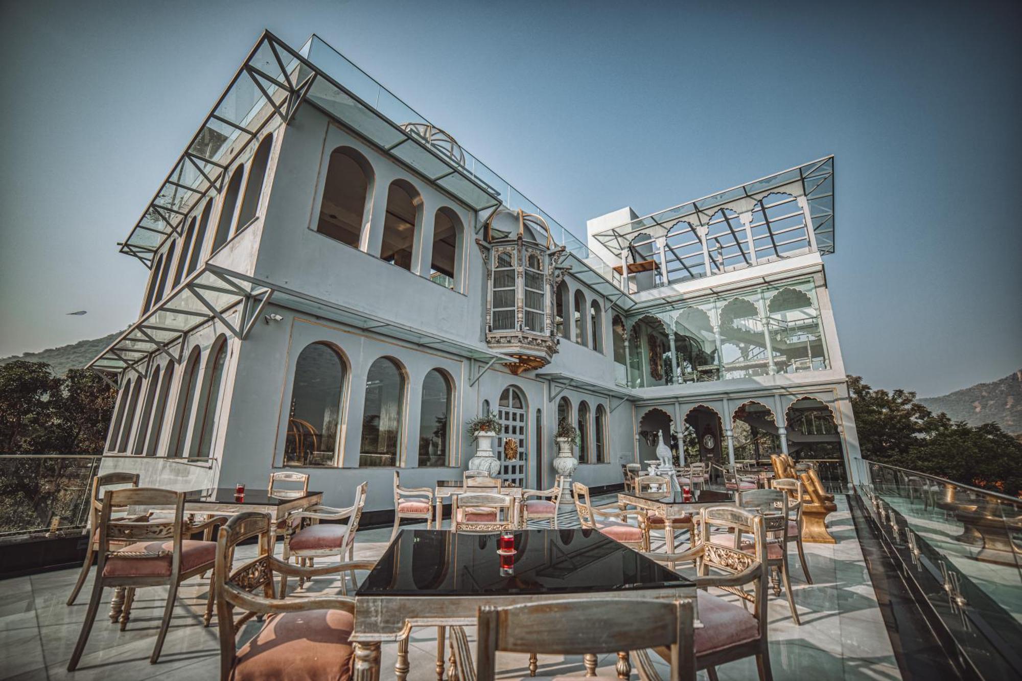 The Royal Retreat & Hotel