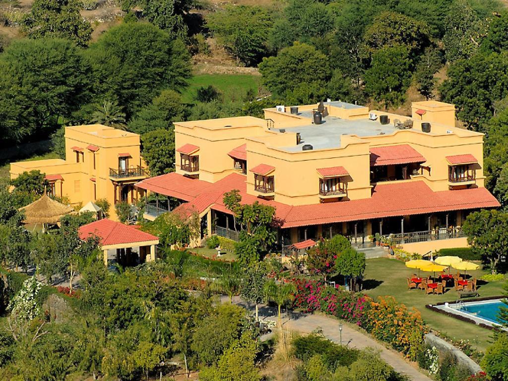 Hotel The Royal Retreat &
