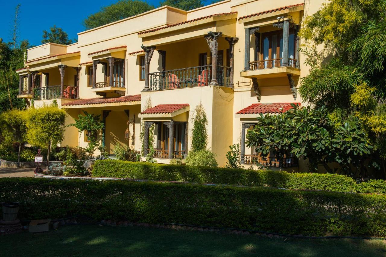 The Royal Retreat & Hotel